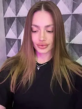 Elizabeth Tay online show from 04/07/26, 06:43