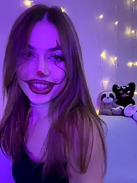 Elizabeth Tay online show from 10/31/25, 05:53