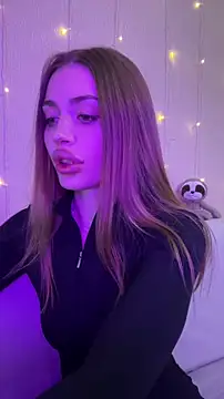 Elizabeth Tay online show from 12/16/25, 05:50