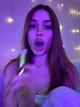 Elizabeth Tay online show from 11/09/25, 06:12