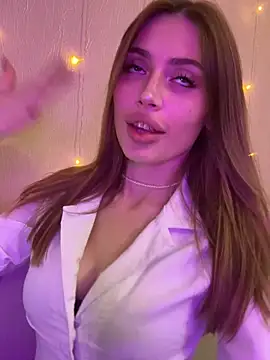 Elizabeth Tay online show from 11/14/25, 05:38