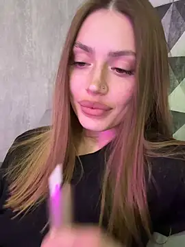 Elizabeth Tay online show from 03/17/26, 06:44