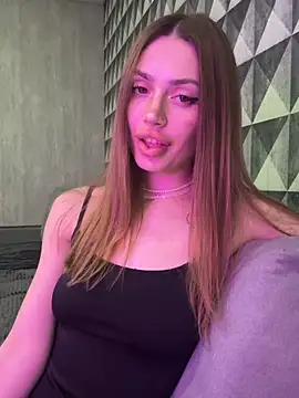 Elizabeth Tay online show from 03/10/26, 06:34