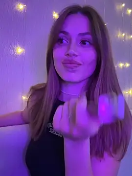 Elizabeth Tay online show from 10/27/25, 04:52