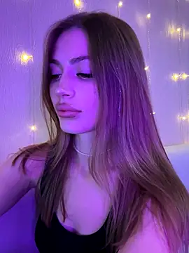 Elizabeth Tay online show from 11/08/25, 05:16