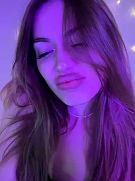 Elizabeth Tay online show from 11/11/25, 05:19