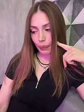 Elizabeth Tay online show from 04/03/26, 06:25