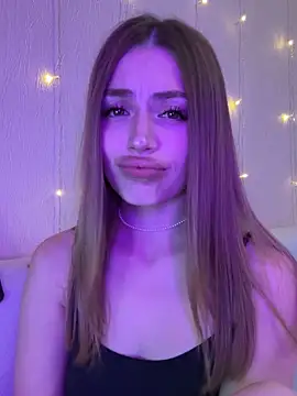 Elizabeth Tay online show from 11/20/25, 05:57