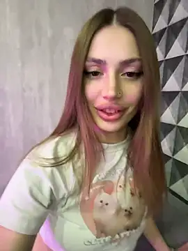 Elizabeth Tay online show from 03/04/26, 07:32