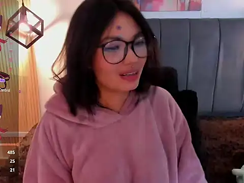 Snapshot of Evaa_rosee_ chatting on 10/09/25, 12:00 Evaa rosee online show from 10/09/25, 12:00