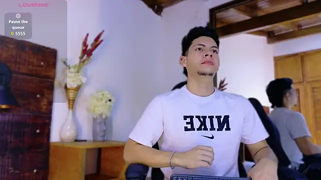 JhosuaVega online show from 04/04/26, 02:07