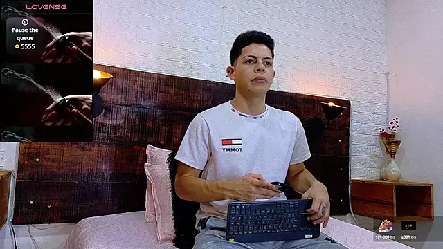 JhosuaVega online show from 10/08/25, 06:52