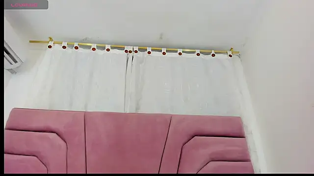 miajhonsonx online show from 04/10/26, 04:14