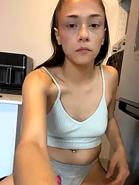 Snapshot of Zakiramym chatting on 10/12/25, 03:57 Zakiramym online show from 10/12/25, 03:57