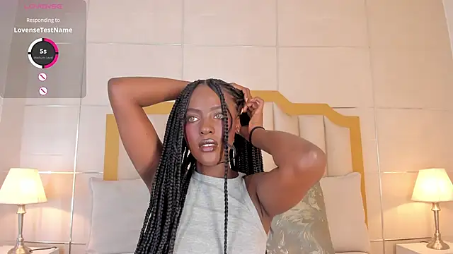 DakotaWangi online show from 11/17/25, 03:21