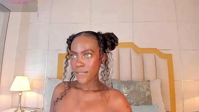 DakotaWangi online show from 11/02/25, 03:33