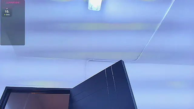 ValeryCortezm online show from 11/30/25, 12:44