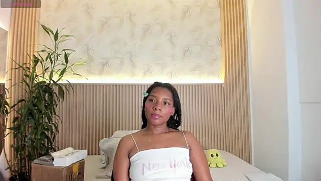 ValeryCortezm online show from 11/04/25, 12:20