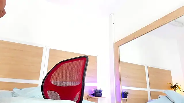 ValeryCortezm online show from 12/17/25, 01:16