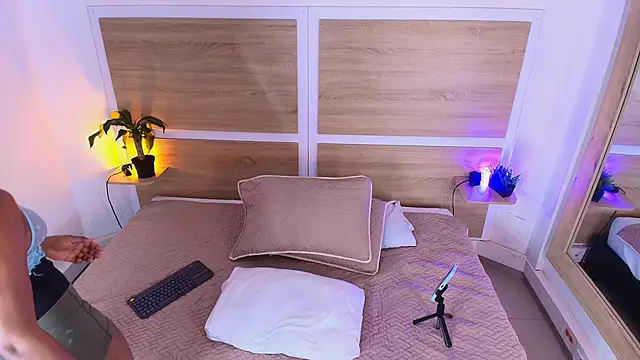 ValeryCortezm online show from 01/08/26, 12:44