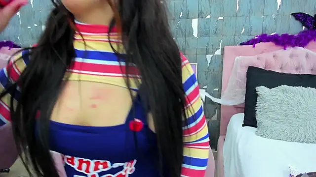 EvelynBun online show from 10/31/25, 04:47