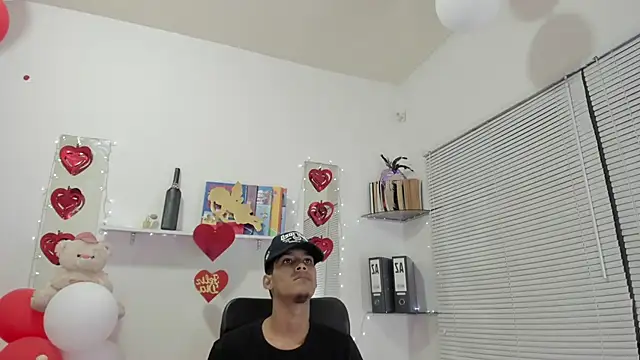 Snapshot of xxKamadevaxx chatting on 09/22/25, 12:44 xxKamadevaxx online show from 09/22/25, 12:44