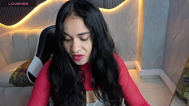 Snapshot of Maia_Tx chatting on 11/01/25, 12:54 Maia Tx online show from 11/01/25, 12:54