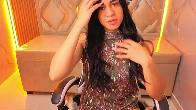 Snapshot of Maia_Tx chatting on 12/15/25, 12:55 Maia Tx online show from 12/15/25, 12:55