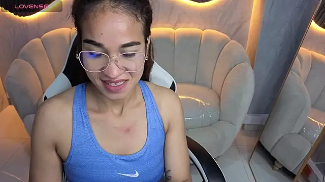 Snapshot of Maia_Tx chatting on 09/26/25, 12:56 Maia Tx online show from 09/26/25, 12:56