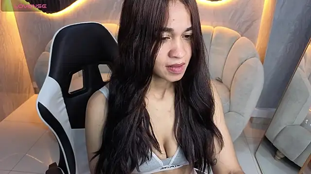 Snapshot of Maia_Tx chatting on 09/24/25, 12:44 Maia Tx online show from 09/24/25, 12:44