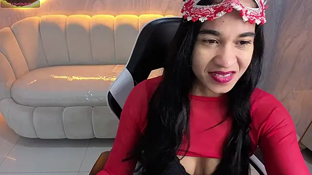 Snapshot of Maia_Tx chatting on 11/13/25, 01:04 Maia Tx online show from 11/13/25, 01:04