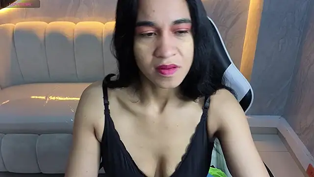 Snapshot of Maia_Tx chatting on 11/08/25, 01:03 Maia Tx online show from 11/08/25, 01:03