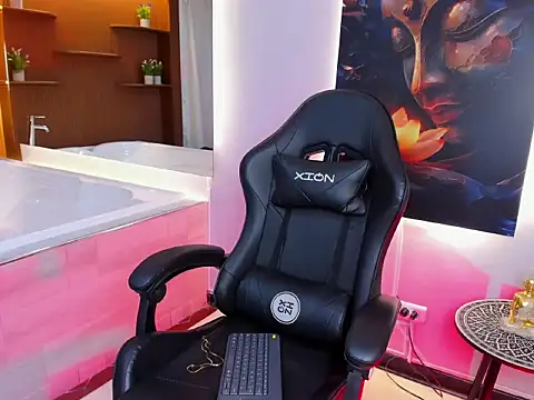 Isa Rouse   online show from 10/11/25, 03:07