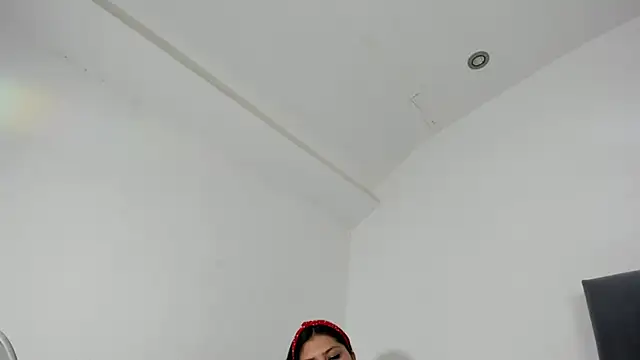 Shantal  G online show from 09/27/25, 05:57