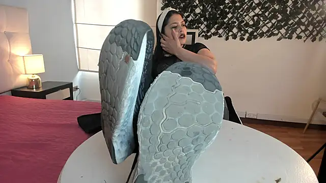 Shantal  G online show from 10/29/25, 05:12