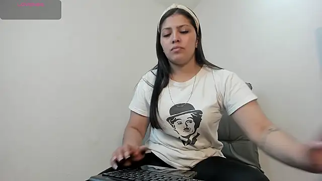 Shantal  G online show from 12/01/25, 04:19