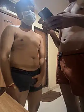 Snapshot of engineerboy14 chatting on 11/17/25, 07:45 engineerboy14 online show from 11/17/25, 07:45