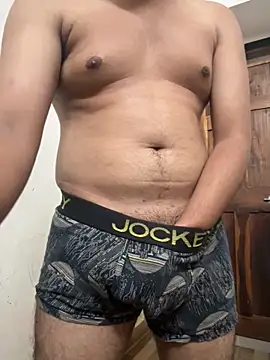 Snapshot of engineerboy14 chatting on 11/09/25, 06:45 engineerboy14 online show from 11/09/25, 06:45