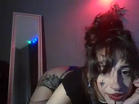 Snapshot of Monica_uwu chatting on 10/14/25, 03:01 Monica uwu online show from 10/14/25, 03:01