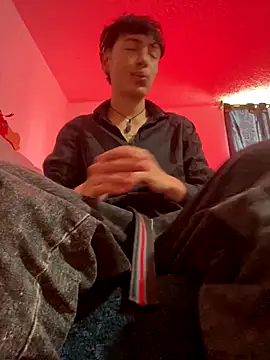 NaytonFreeman online show from 12/22/25, 05:24