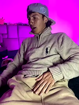 NaytonFreeman online show from 11/04/25, 10:41