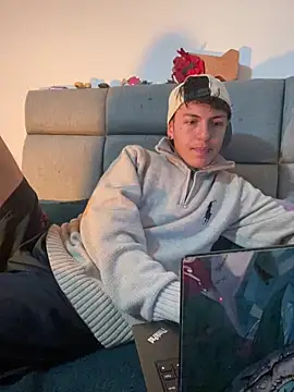 NaytonFreeman online show from 12/18/25, 11:25