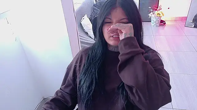 Unatatuada online show from 10/24/25, 07:35