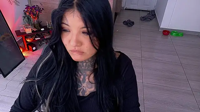 Unatatuada online show from 11/19/25, 07:25