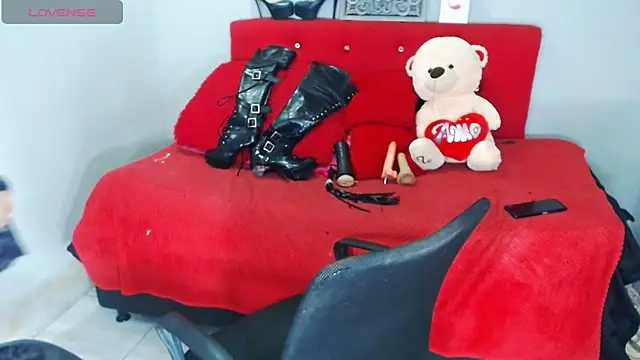 Anthonella duran online show from 06/11/26, 12:32
