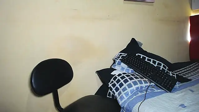 Anthonella duran online show from 11/05/25, 05:43