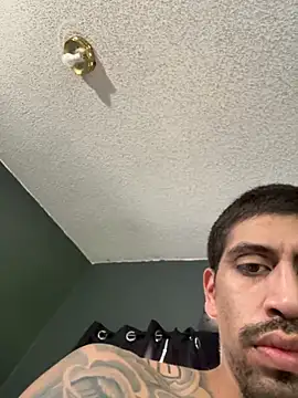 busnfatnutsLildee online show from 11/08/25, 10:13