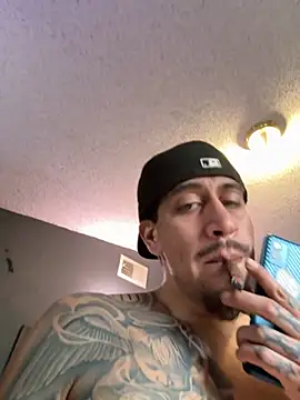 busnfatnutsLildee online show from 11/18/25, 07:17