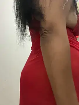 lara9Qouin online show from 09/11/25, 09:15