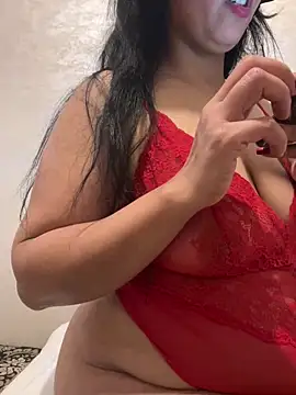 lara9Qouin online show from 04/08/26, 10:55